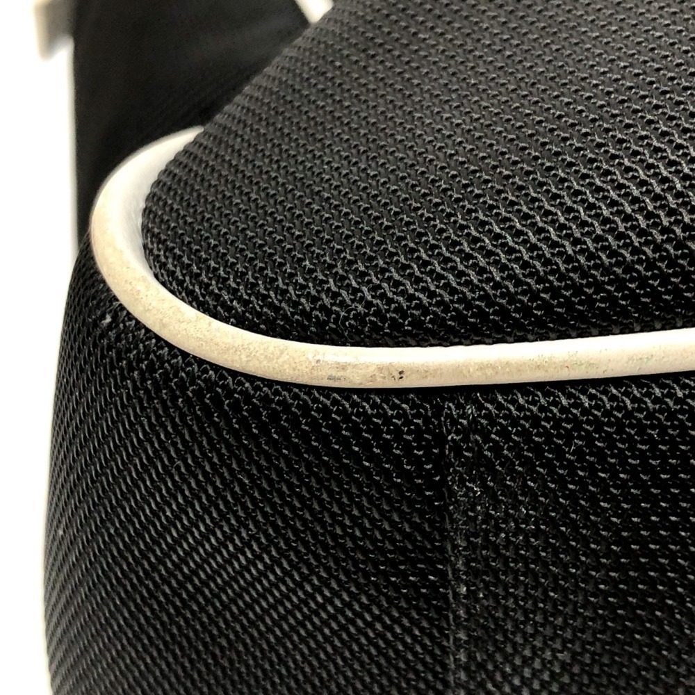 CHANEL Black Shoulder Bag - Picture 11 of 16